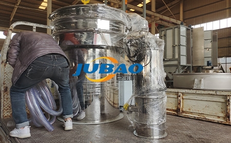 陜西劉先生訂購的旋振篩、上料機(jī)發(fā)貨